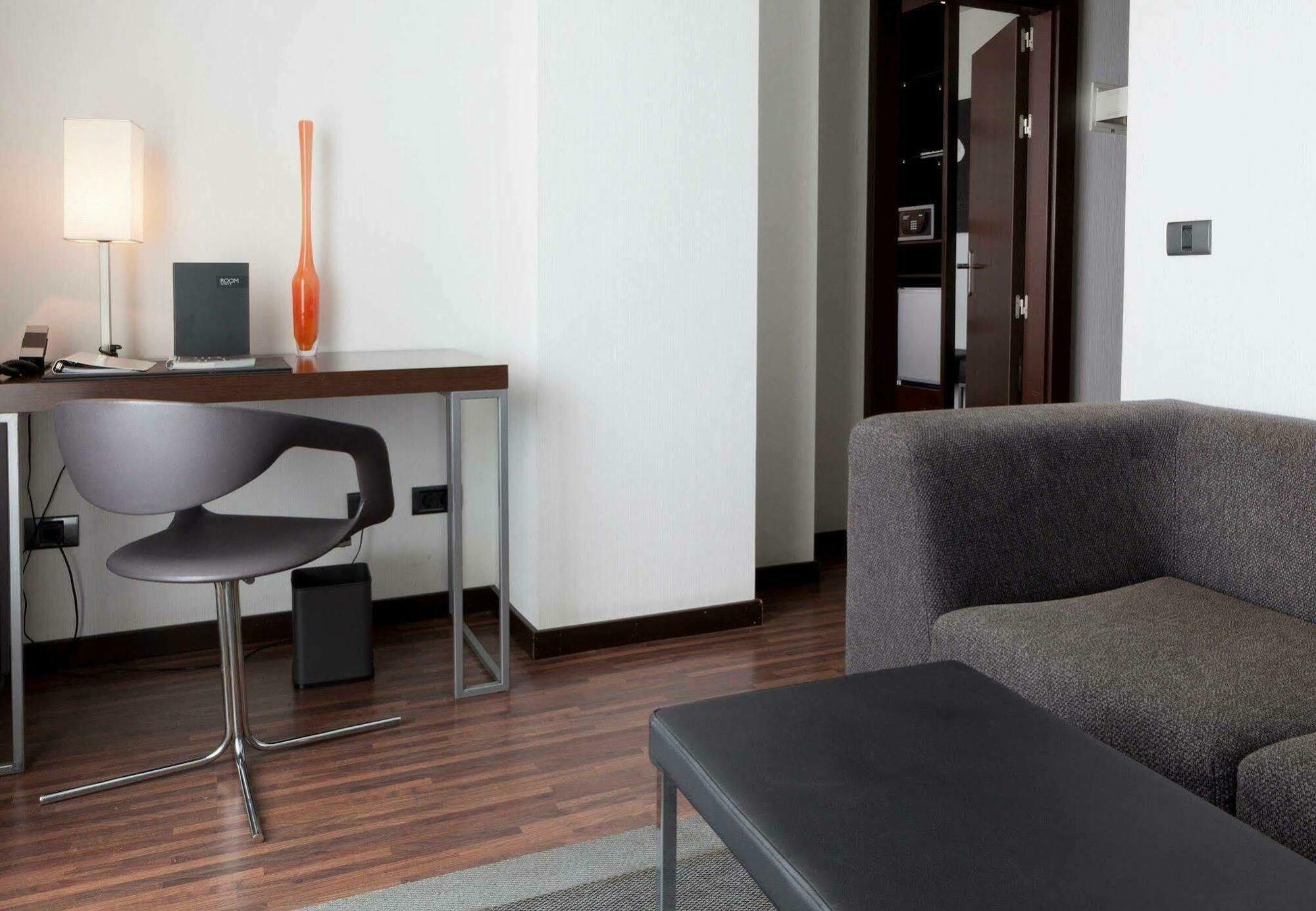 Ac Hotel Algeciras By Marriott Ngoại thất bức ảnh